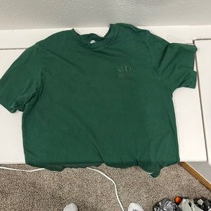 Green Nike short sleeve t-shirt